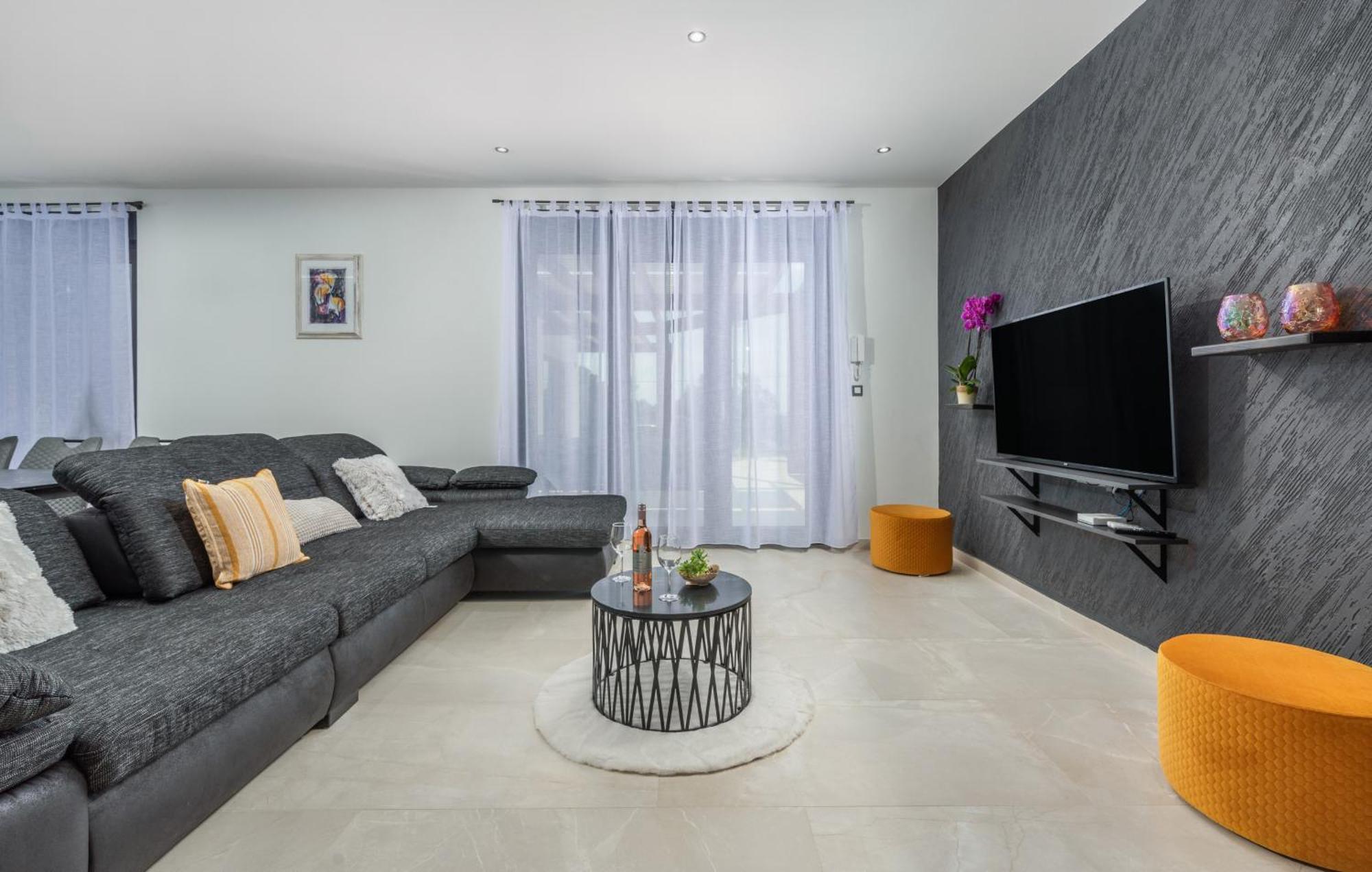 Villa Posidonia Near Pula With Sea View And Surrounded By Olive Trees Krnica Luaran gambar